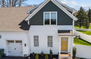 Bridget Morrissey Realty LLC sold 644 Bartholomew in Middletown CT